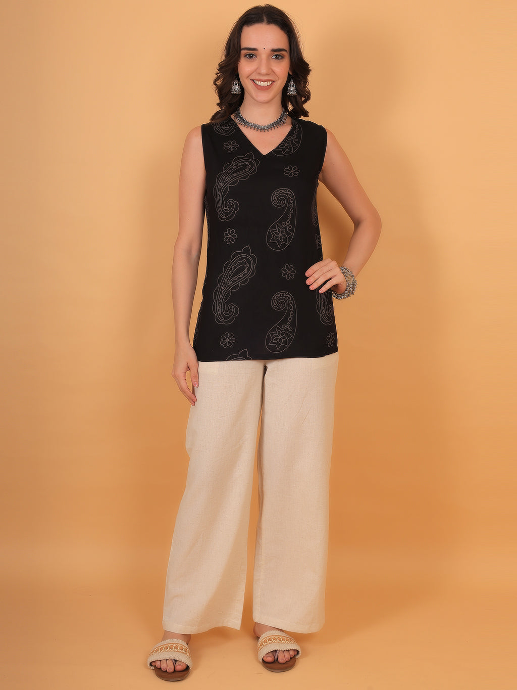 Zuacc black sleeveless kurti for women