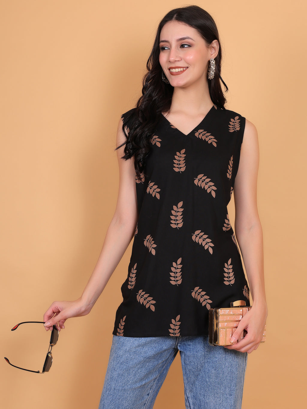 Zuacc black sleeveless kurti for college